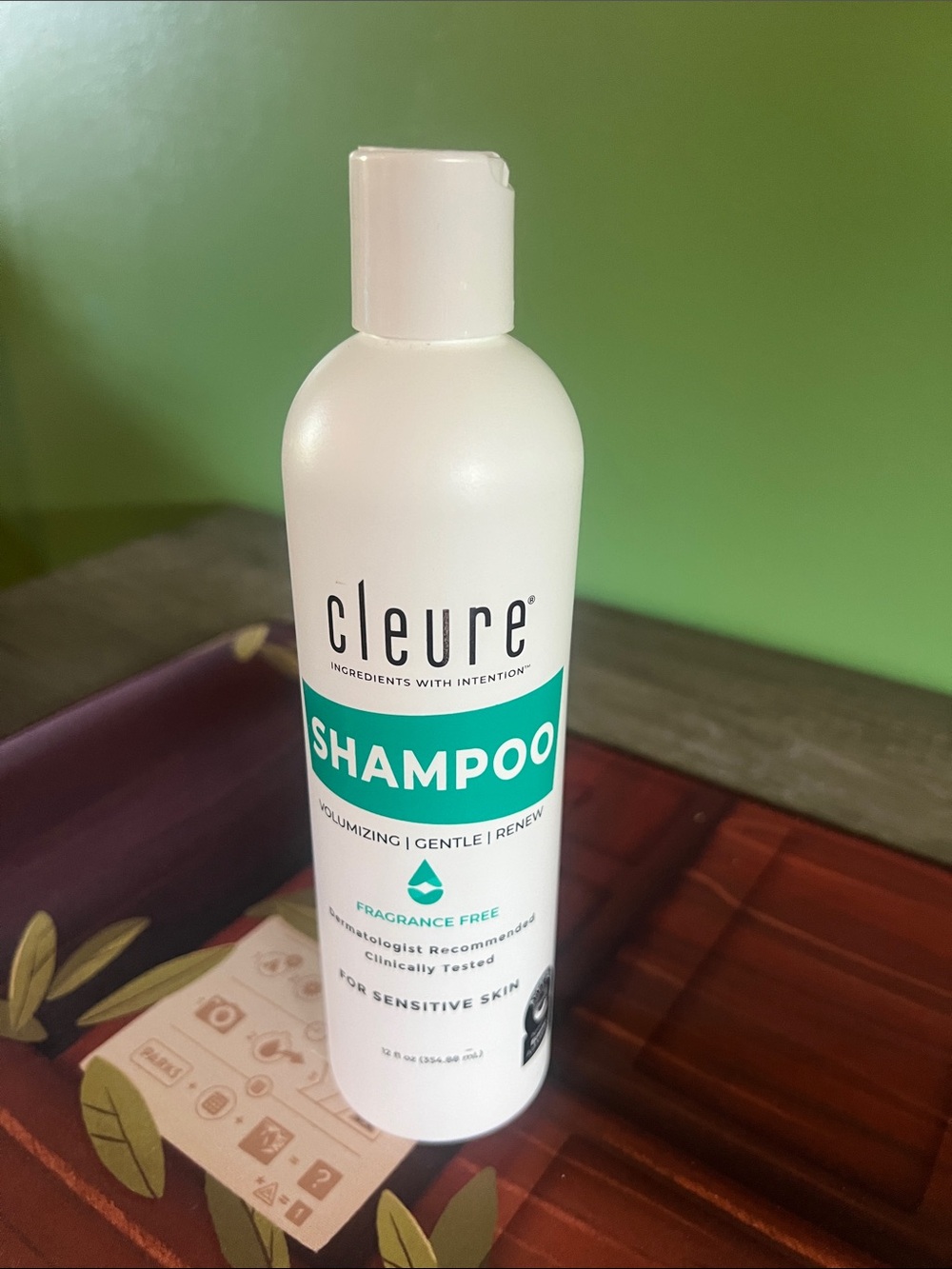 Cleure Fragrance Free Shampoo - White & Teal Bottle